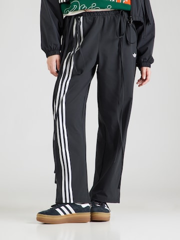 ADIDAS ORIGINALS Loosefit Παντελόνι σε μαύρο: μπροστά