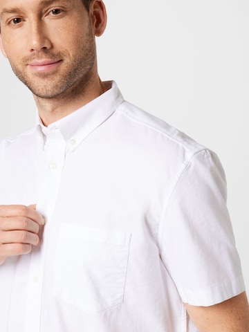 BURTON MENSWEAR LONDON Regularny krój Koszula w kolorze biały