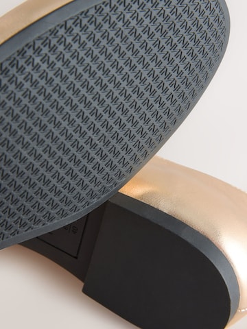 Next Ballerina met riempjes 'Forever Comfort' in Goud