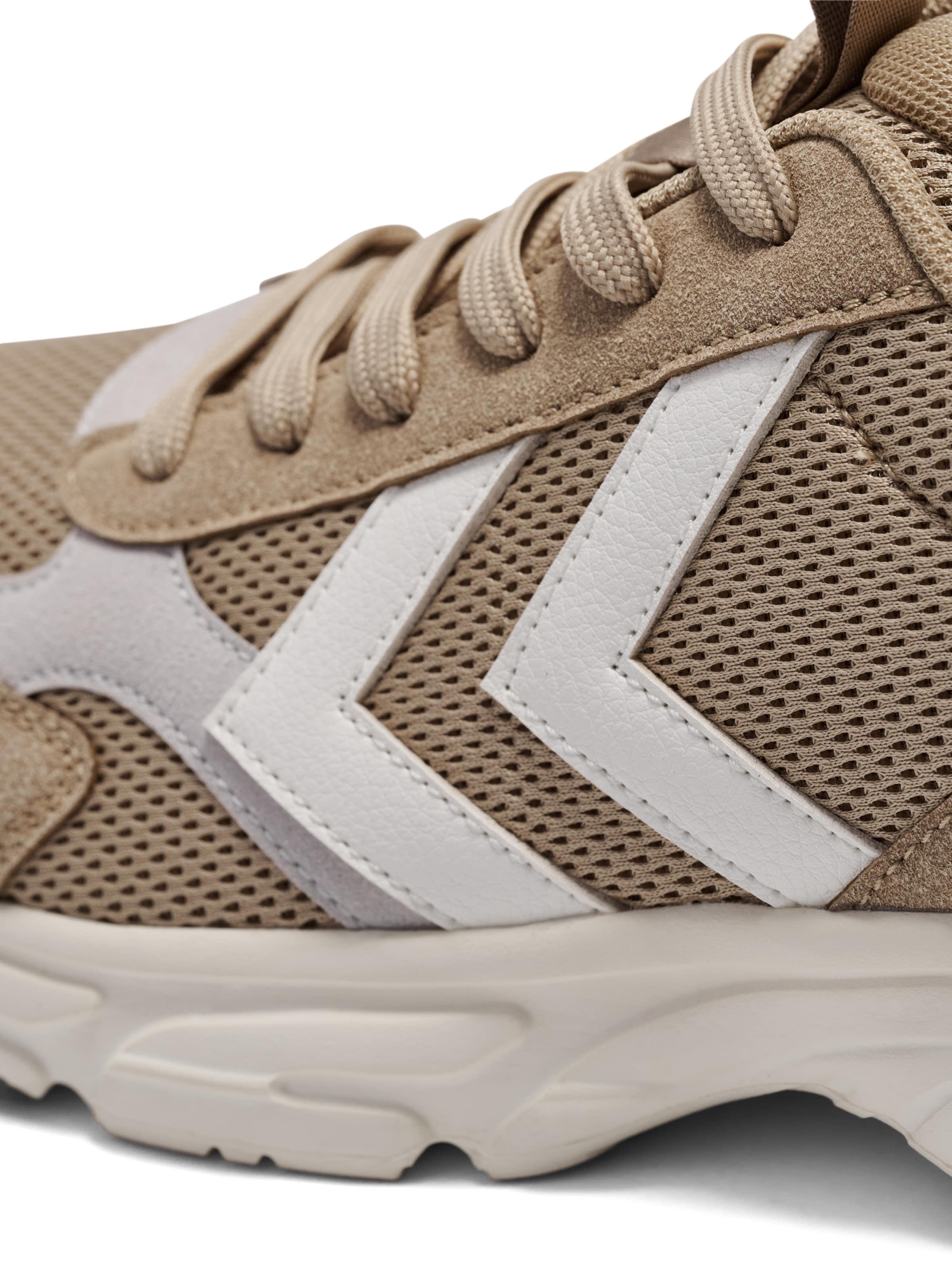 Hummel Sneaker in Braun