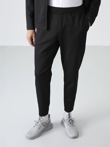 Tommy Life - Fato de desporto em preto