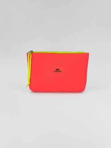 Mywander Clutch 'Neoprene' in Orange: front