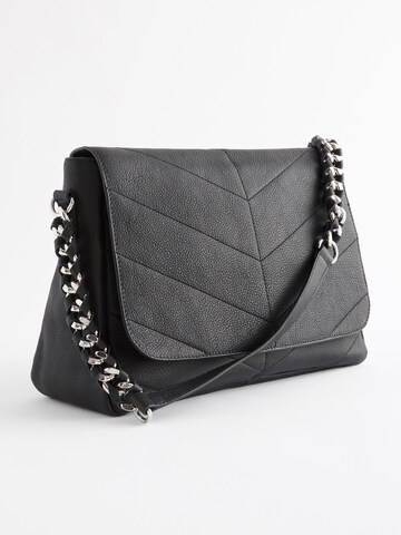 Next Schultertasche in Schwarz