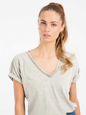 PROTEST Shirt 'PRTMondaysi' in Weiß