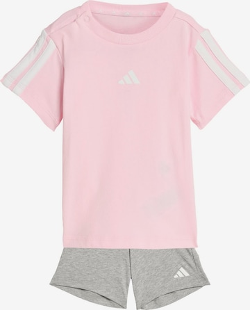 ADIDAS SPORTSWEAR - Chándal 'Essentials' en rosa: frente