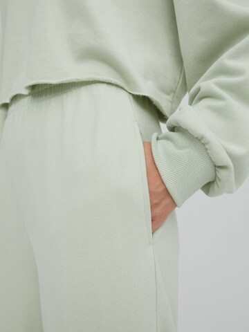 EDITED Wide leg Trousers 'Sylvia' in Green