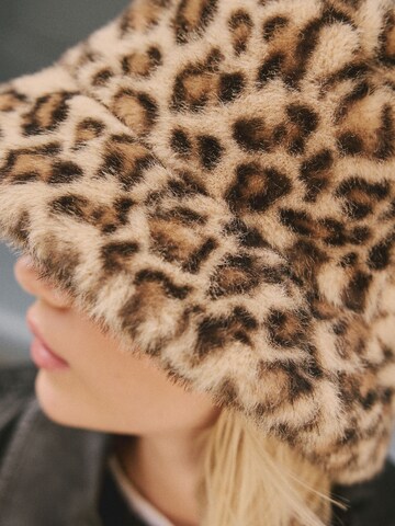 Pălărie de la Next pe bej