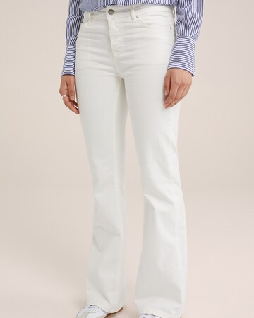 WE Fashion Flared Jeans i hvid: forside