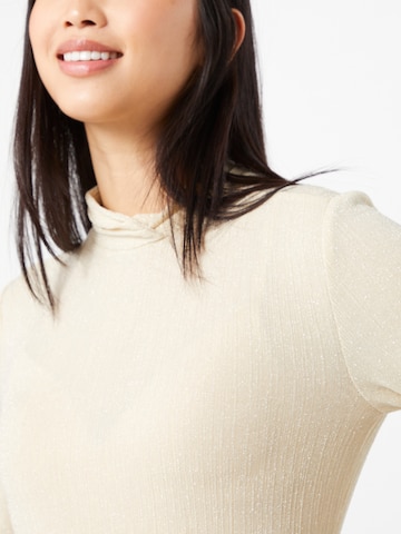 VILA - Camiseta 'SHINNI' en beige