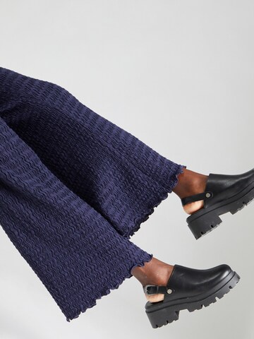 Rich & Royal Wide leg Trousers in Blue