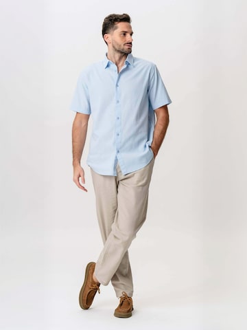 Coupe regular Chemise ' Linen Blend ' TEESHOPPEN en bleu