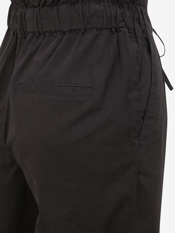 regular Pantaloni 'Evany' di Vero Moda Tall in nero