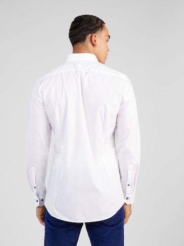 OLYMP - Ajuste estrecho Camisa 'No. 6 Six' en blanco