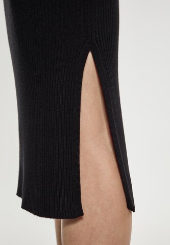NAEMI Skirt in Black