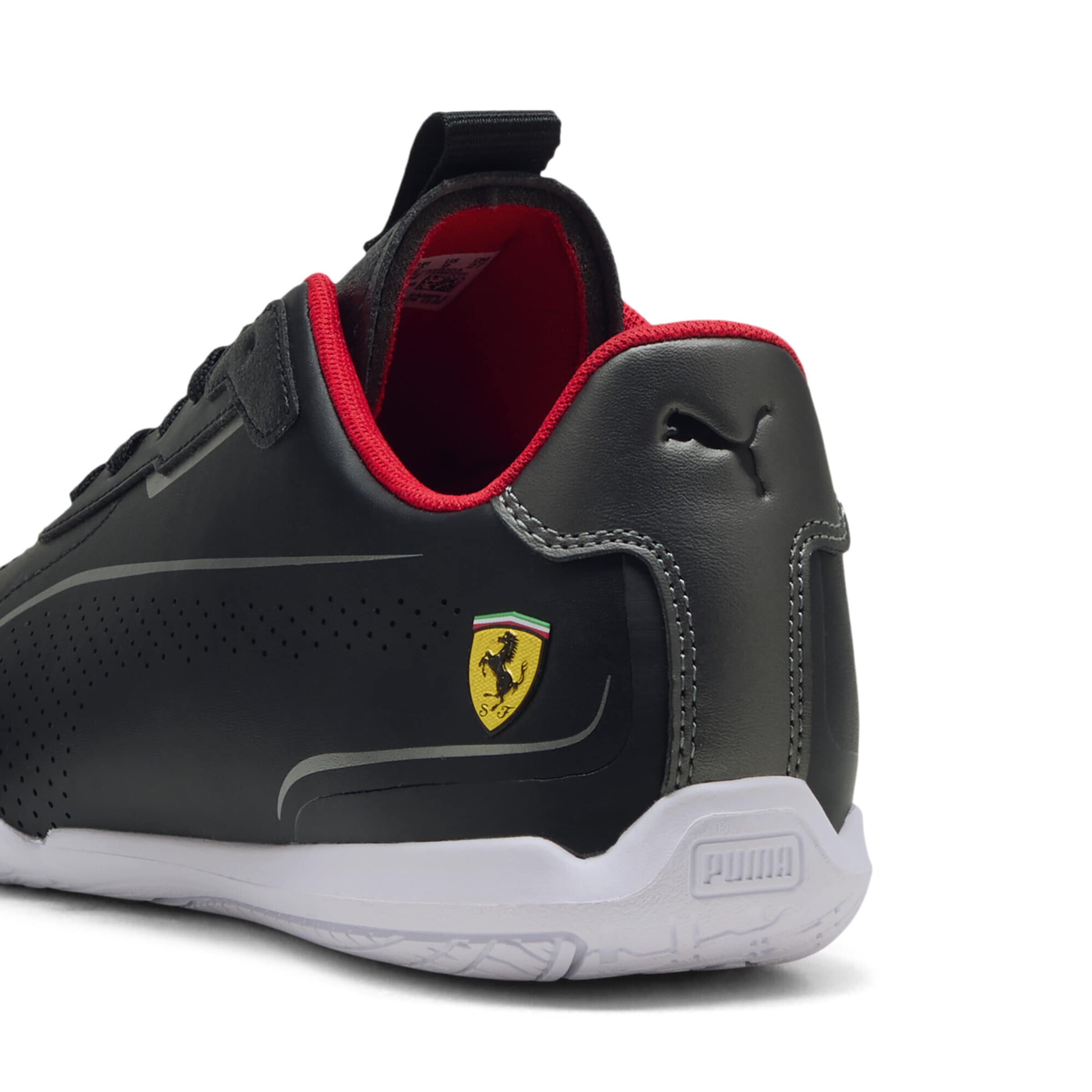 PUMA Platform trainers 'Scuderia Ferrari Neo Cat 3.0' in Black