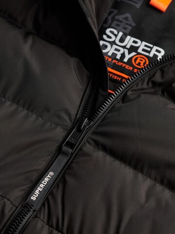 Superdry Winterjas 'Hooded Sports Puffer Jacket SDM5011905A' in Zwart