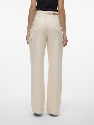 VERO MODA Regular Cargojeans 'KATHY' in Beige