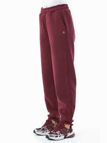 Organication Tapered Pants in Red