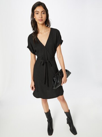 Robe 'Enie' ABOUT YOU en noir