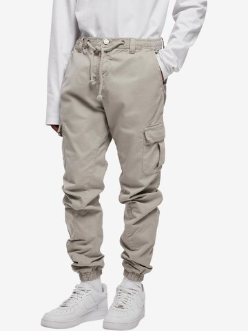 Urban Classics Tapered Cargobroek in Grijs: voorkant