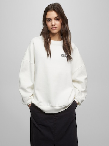 Sweat-shirt Pull&Bear en blanc : devant