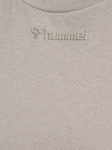 Hummel Функциональная футболка 'Vanja' в Серый