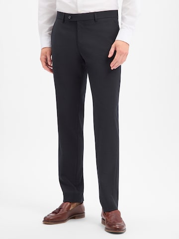 HECHTER PARIS Pleated Pants in Black: front