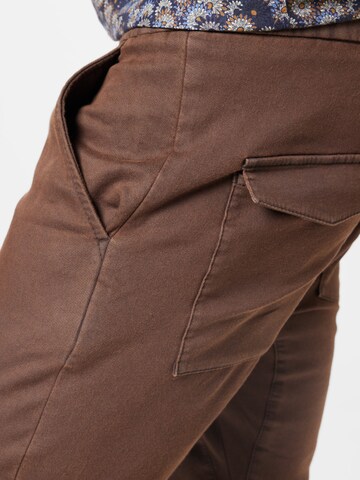 DRYKORN Tapered Broek 'TROP' in Bruin