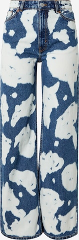 Monki Jeans 'Yoko' in Blue: front
