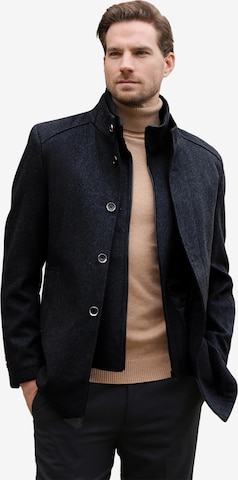Youthup Winter Coat in Black: front