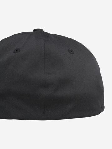 Cappello da baseball 'Delta' di Flexfit in nero