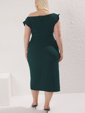 Trendyol Curve Dress in Green