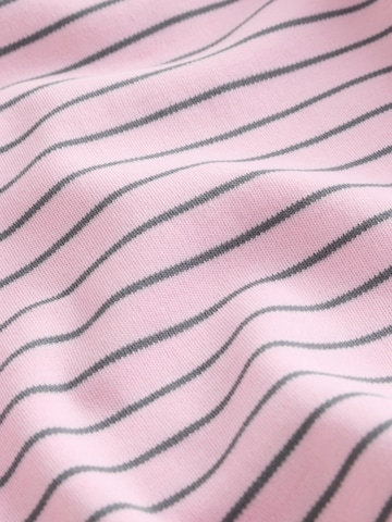 Tricou de la Next pe roz