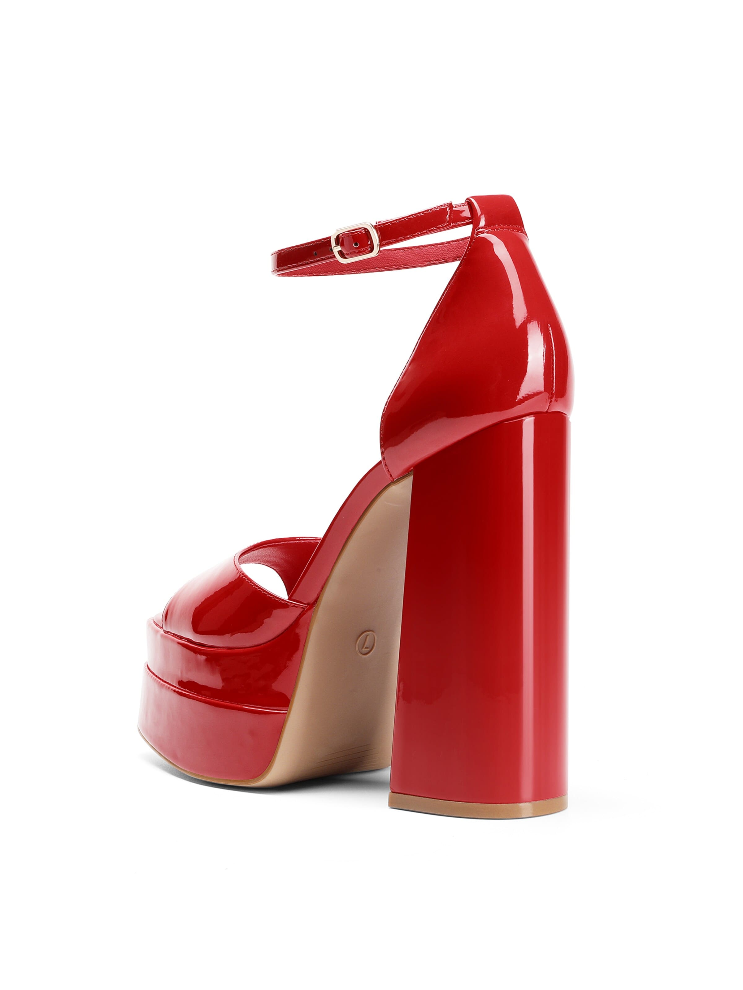 Dream Pairs Strap Sandals in Red