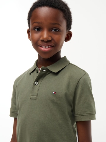 T-Shirt 'Essential' TOMMY HILFIGER en vert
