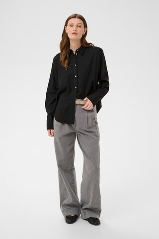 SOAKED IN LUXURY Blouse 'Aria' in Zwart