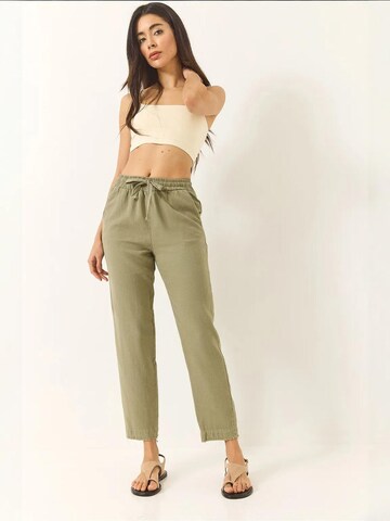 regular Pantaloni di Bianco Lucci in verde