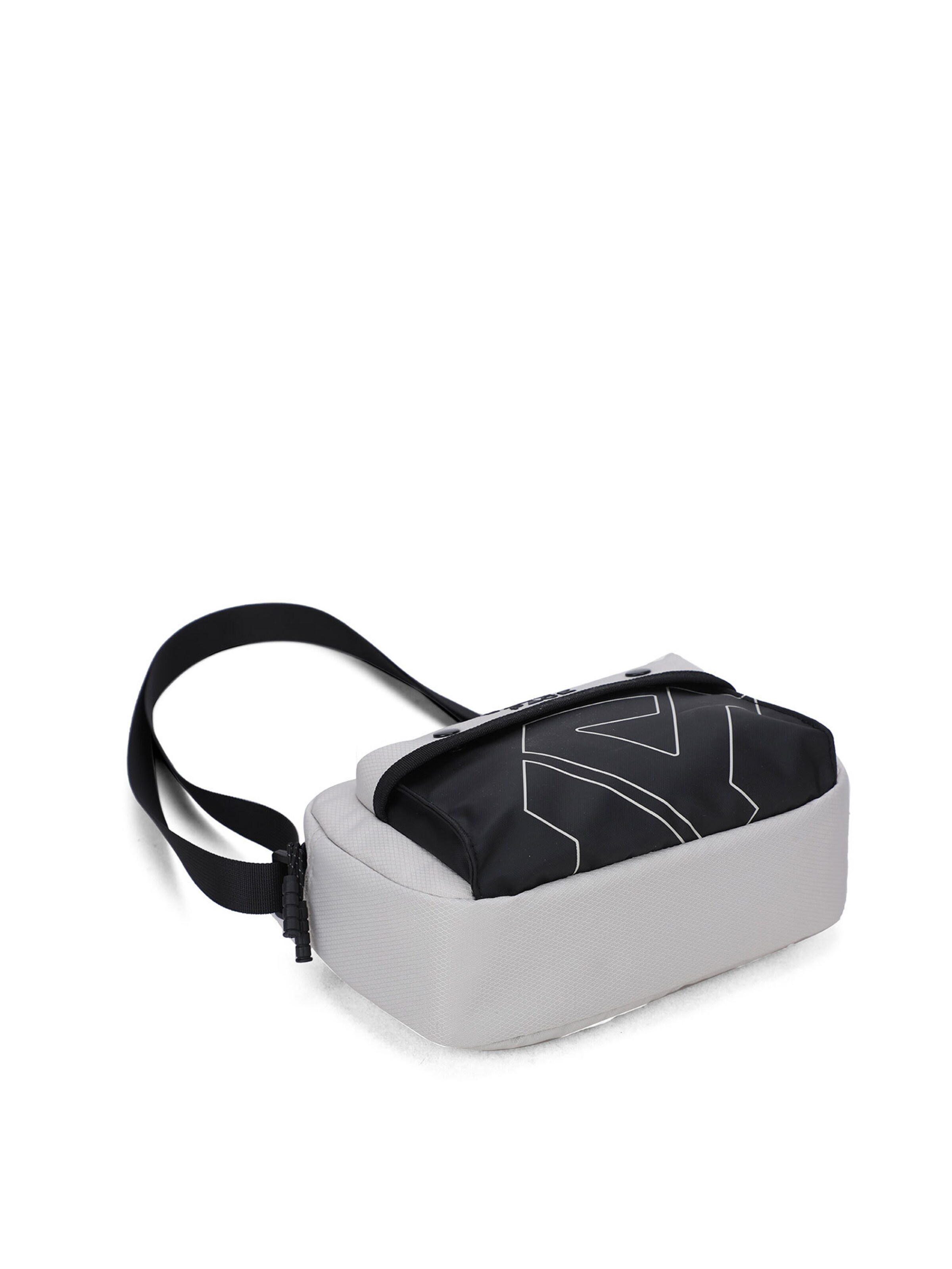 Aoking Shoulder Bag in Grey