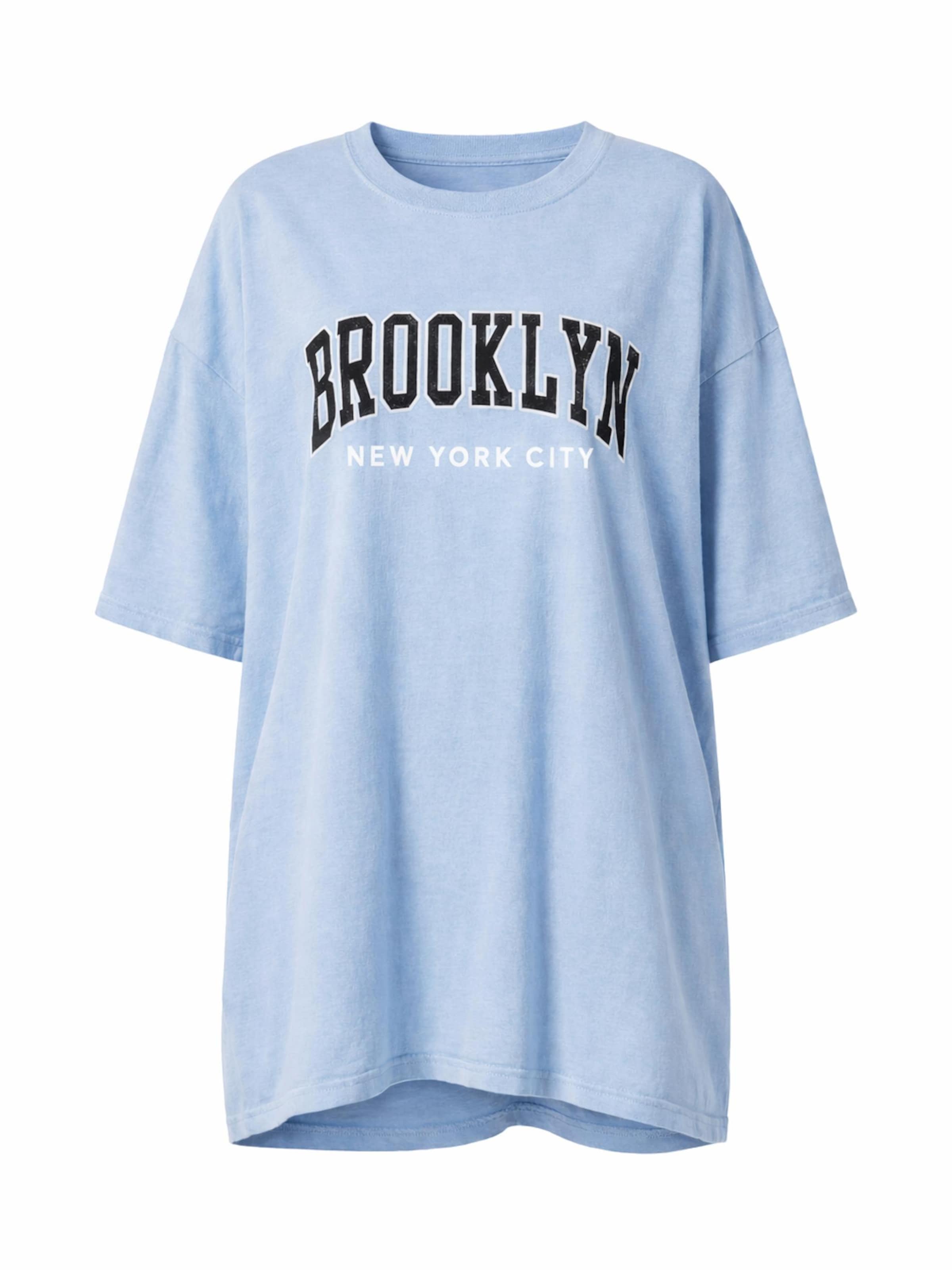 Worldclassca Oversized Shirt in Blue: front