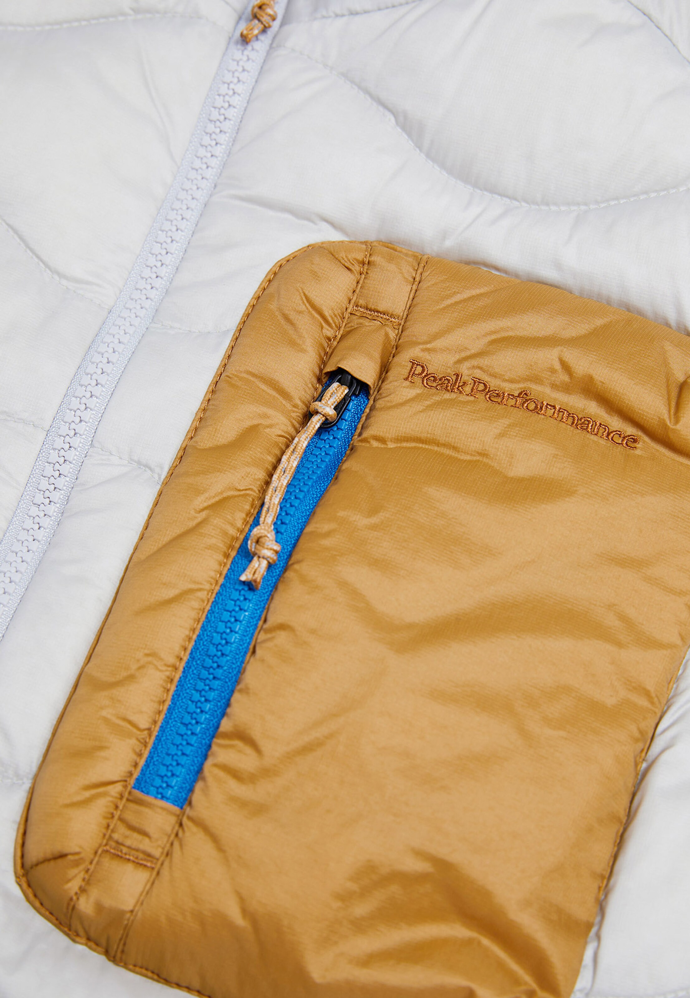 Gilet PEAK PERFORMANCE en gris