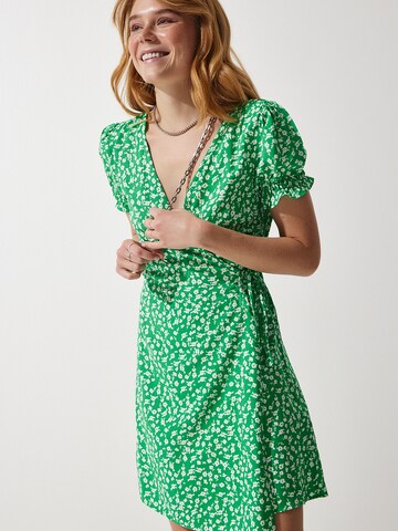 Happiness İstanbul Платье в Зеленый