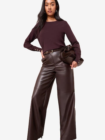 Friends Like These Pullover in Rot: Vorderseite