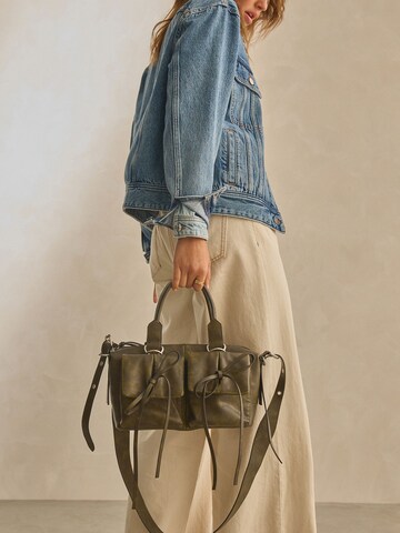 Next Umhängetasche in Braun