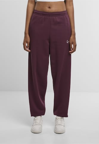 Effilé Pantalon Karl Kani en rouge : devant