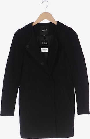 Monki Mantel XS in Schwarz: Vorderseite