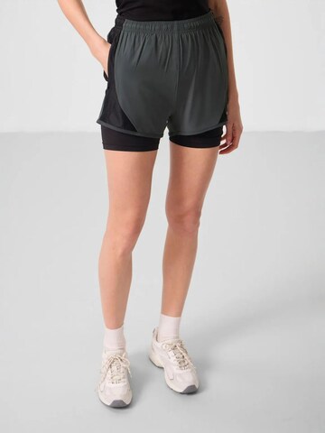 Tommy Life Regular Sports trousers in Green