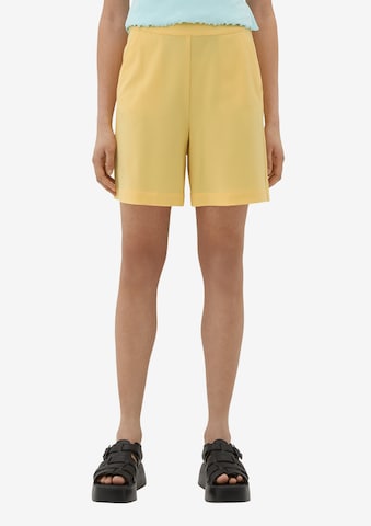 QS Wide leg Trousers in Yellow: front