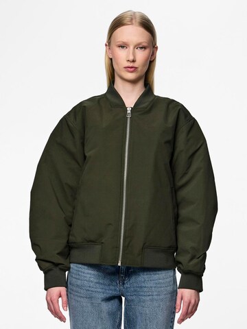 PIECES Between-season jacket 'Nomi' in Green: front