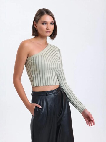 Pullover di Hiccup in beige: frontale