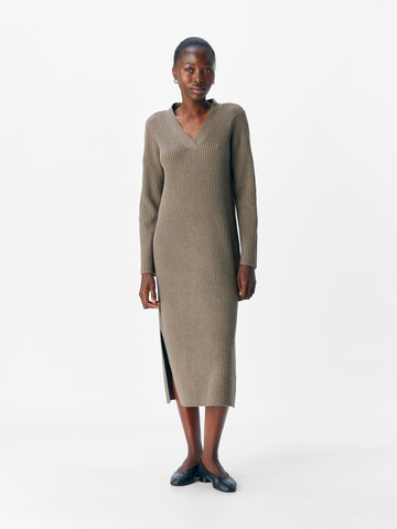 Robe 'OBJELVA' OBJECT en marron : devant